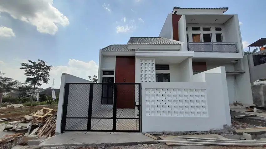 Rumah STRATEGIS 1LT hanya 5 menit Kampus UNDIP Tembalang Semarang