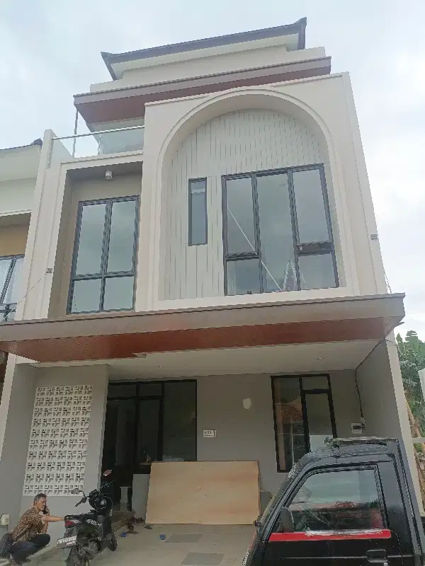 DI JUAL CLUSTER 3 LANTAI DEKAT MRT LEBAK BULUS