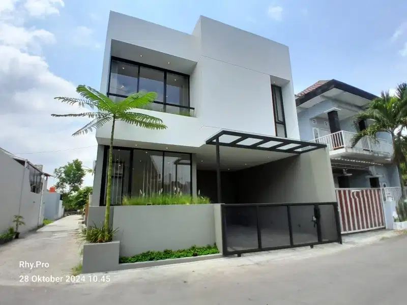 RUMAH MODERN 2 LANTAI FULLY FURNISH di JAKAL KM 13 dekat KAMPUS UII