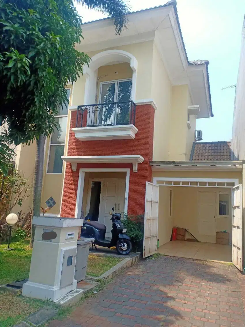 Jual Rumah Gading Serpong Crystal Summarecon 8x17 Murah dekat SMS