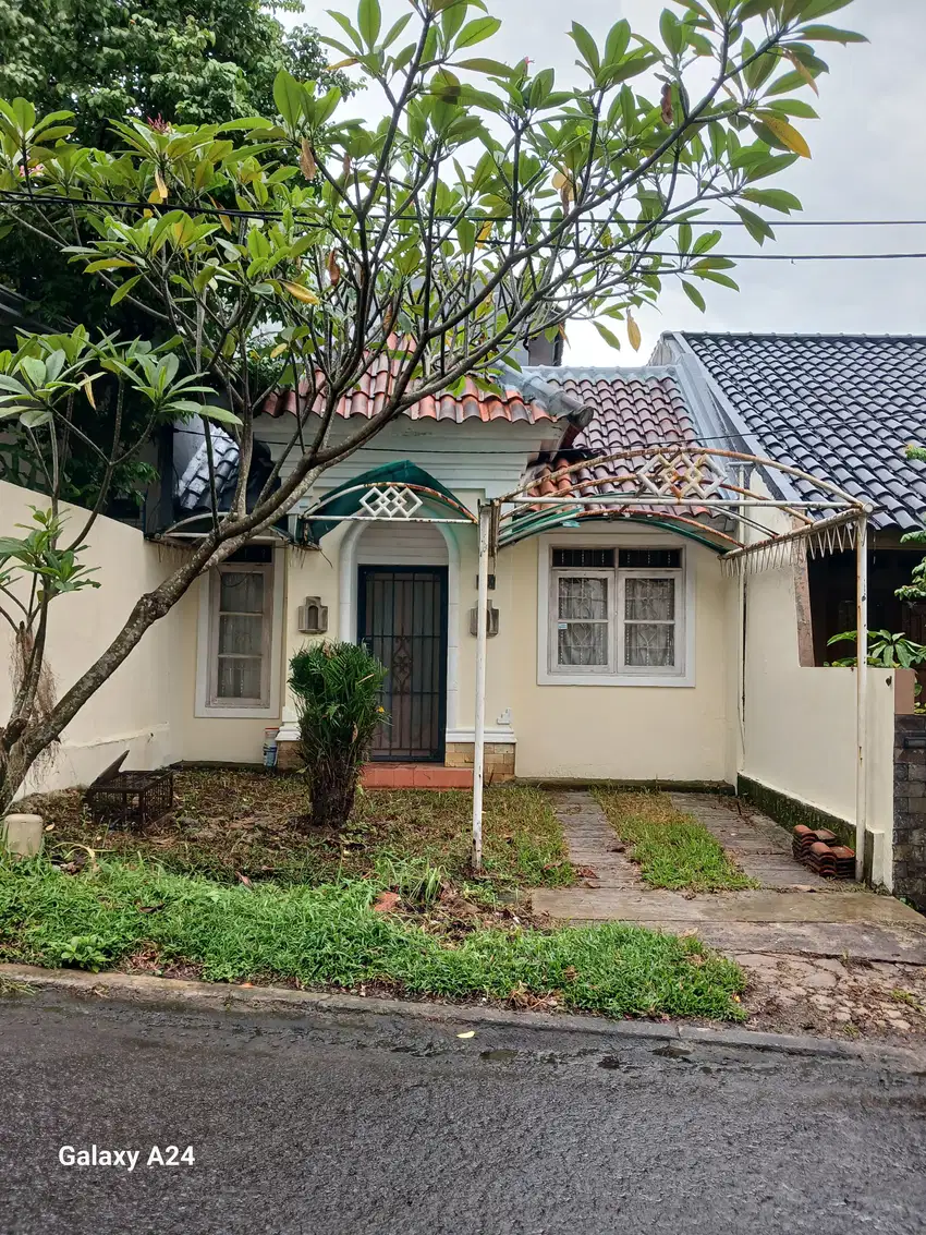 DIJUAL RUMAH SIAP HUNI VIEW GUNUNG TAMPAK SIRING SENTUL CITY SSR712