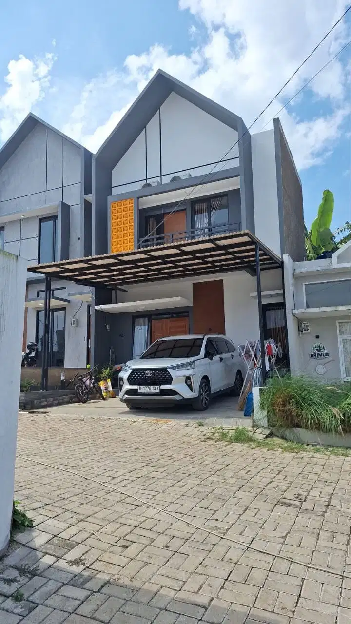 Rumah 2 Lantai di dekat kota Baru Parahyangan! Harga All in