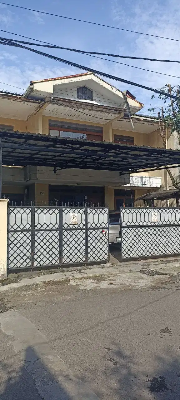 Dijual Unit Rumah Second Beserta Kos Kosannya Didekat Trans Studio