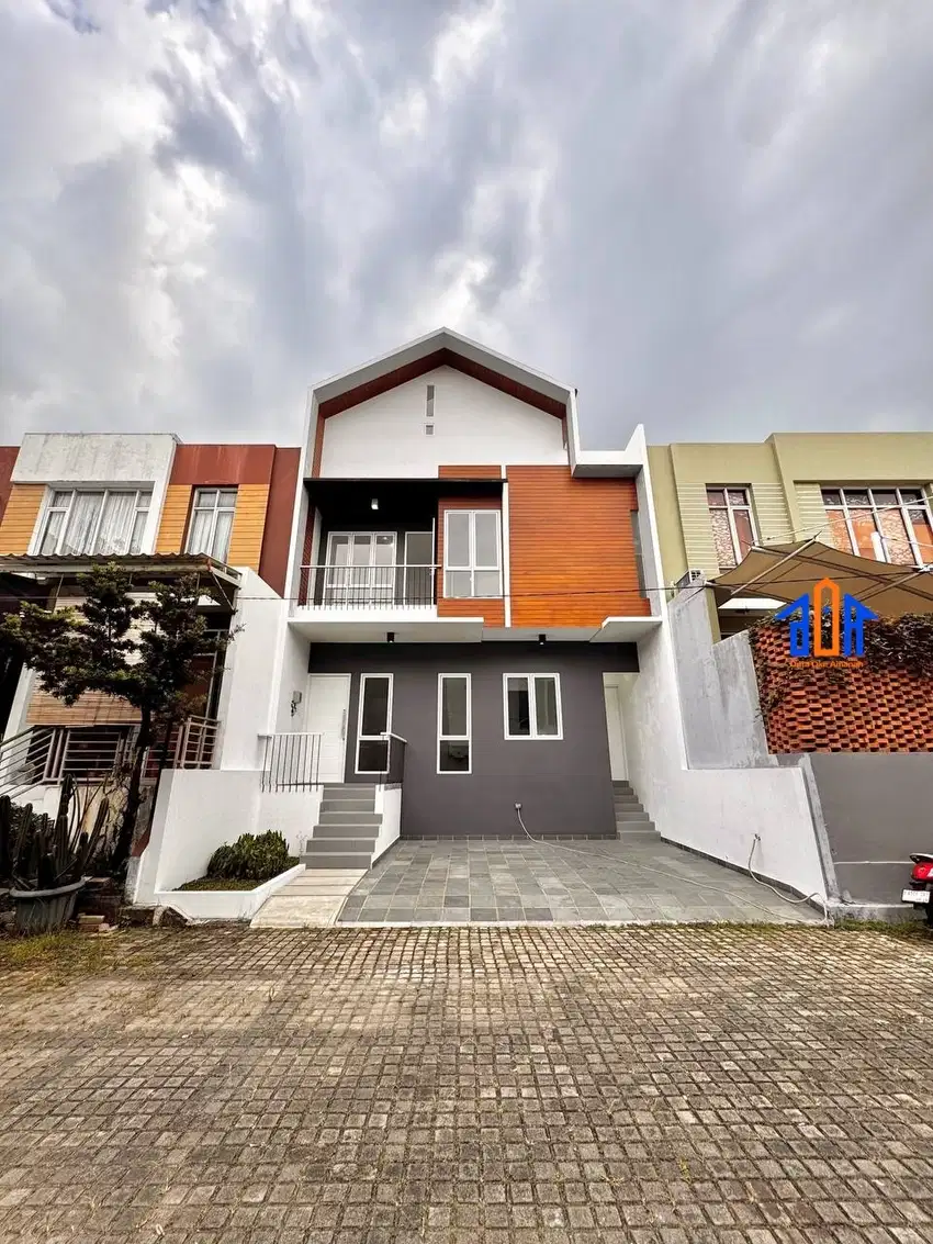 Rumah 3 Lantai Siap Huni di Mampang Pancoran Mas Depok
