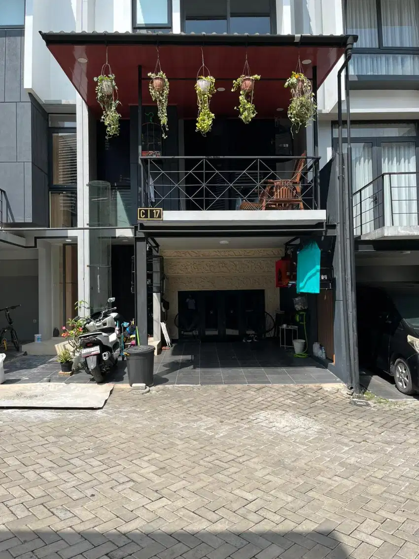 DISEWAKAN ATAU DI JUAL RUMAH DI JAKAGAKARSA Jakarta Selatan