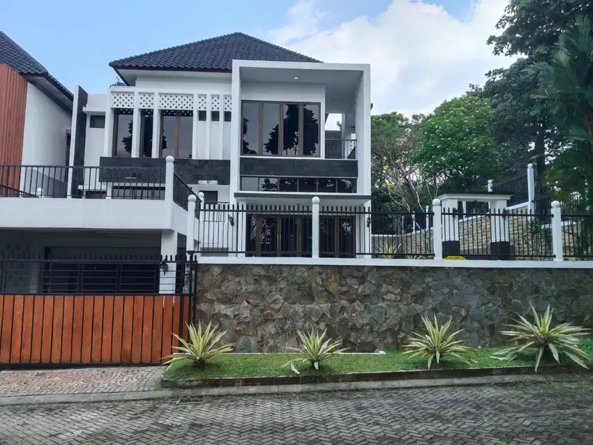 For Sale Rumah mewah di bogor nirwana reaidence (BNR)bogor Depan hotel