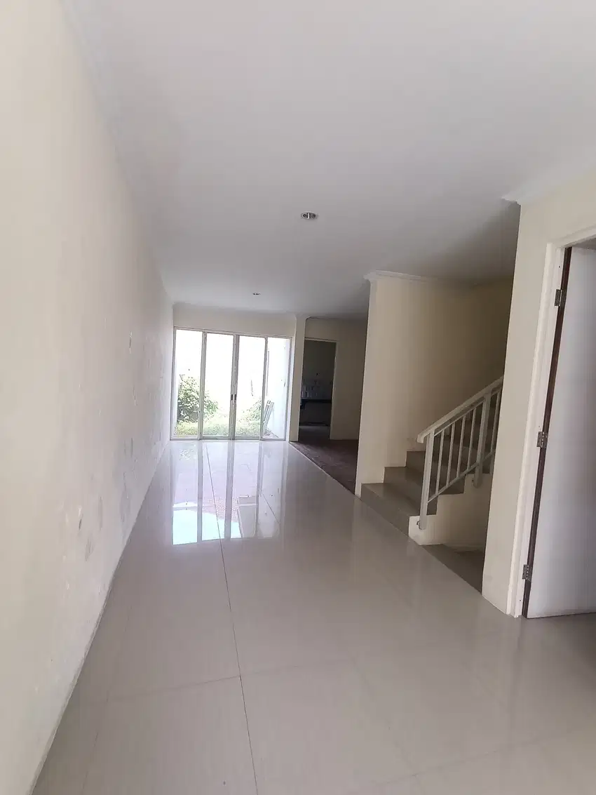 Jual murah rumah baru gress 2 lantai rungkut luas 150m2 hanya 1M an