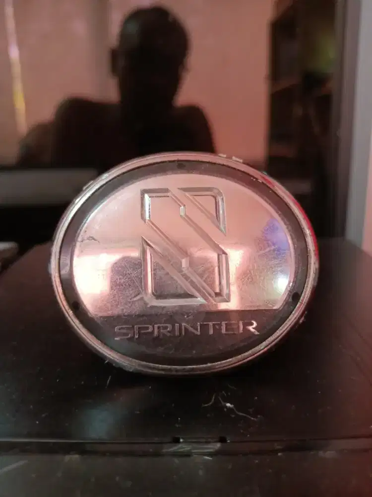 Emblem kap mobil logo Sprinter, langka