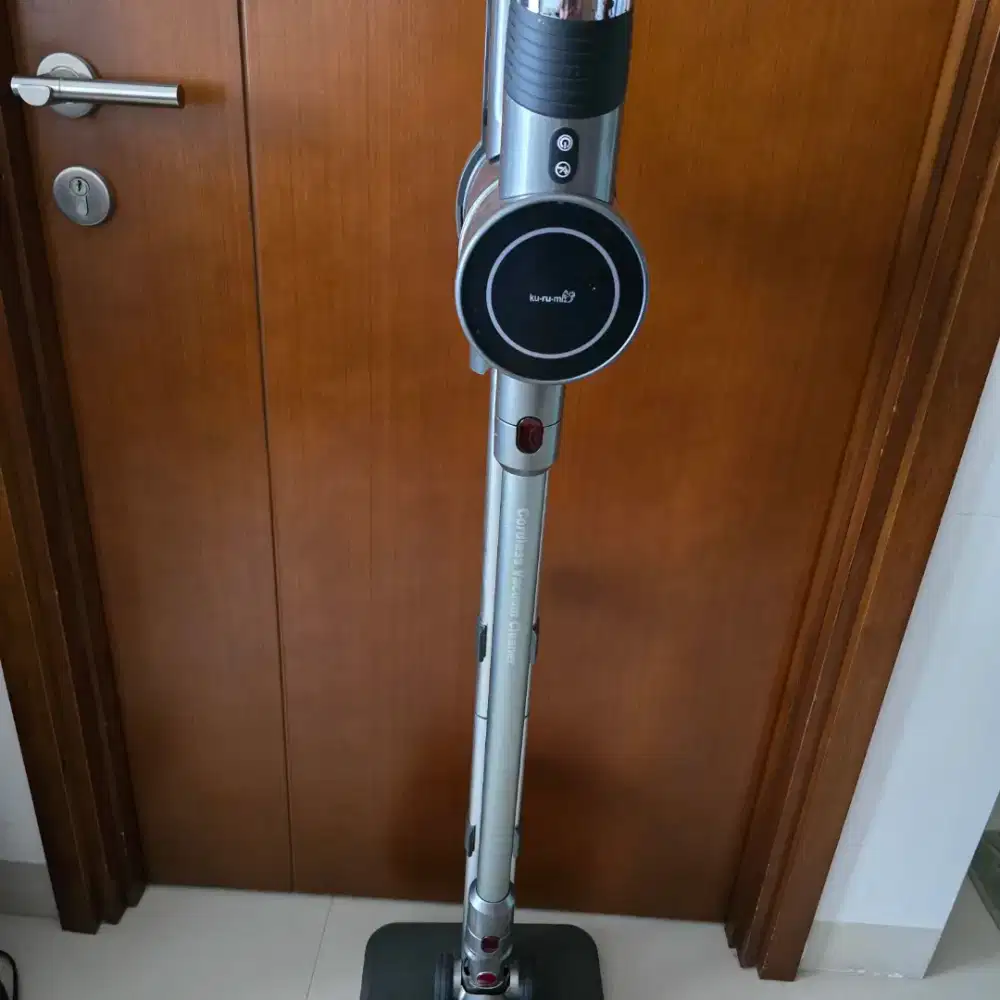 Kurumi Vacuum Cleaner KV10 - Silver