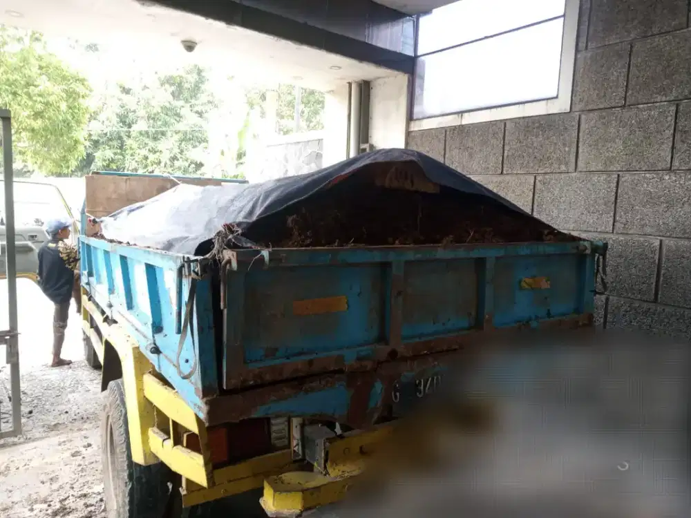 Jasa buang sampah puing bangunan