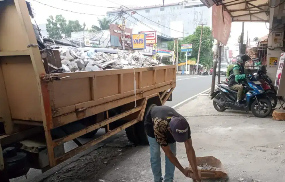 Jasa buang puing dan jual urugan tanah