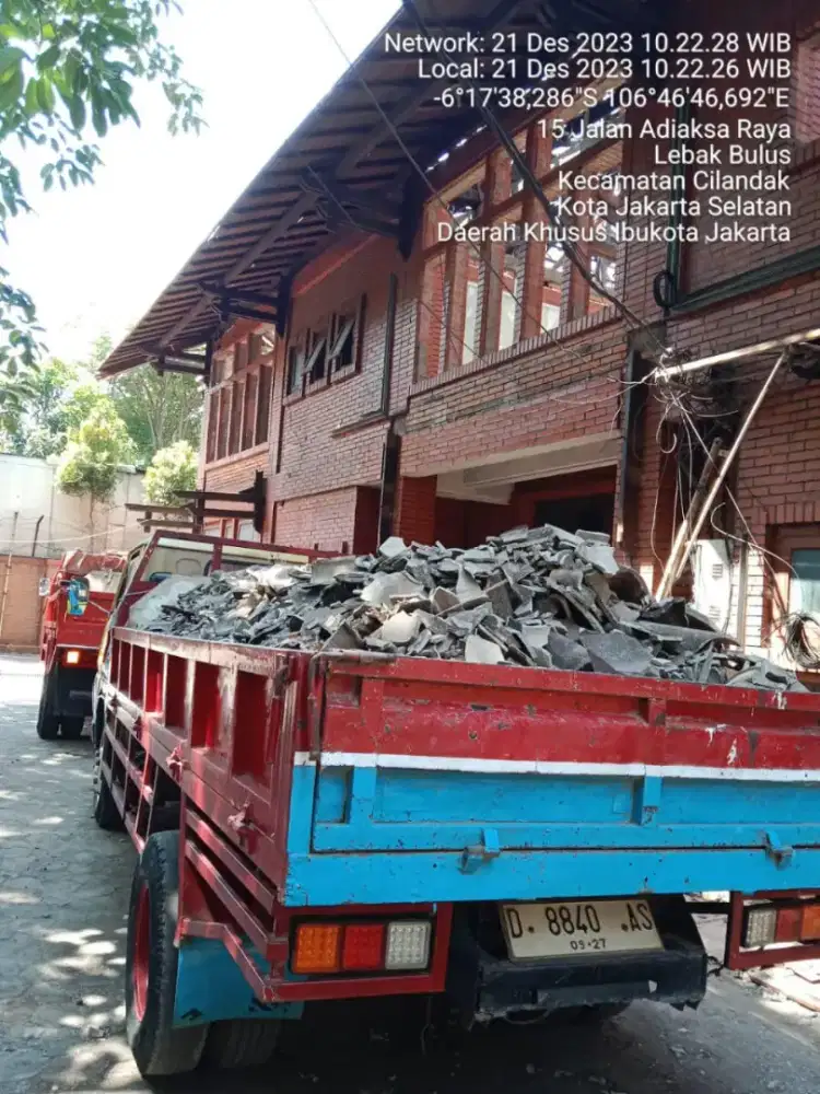 Jasa buang puing sampah kayu dan jual urug