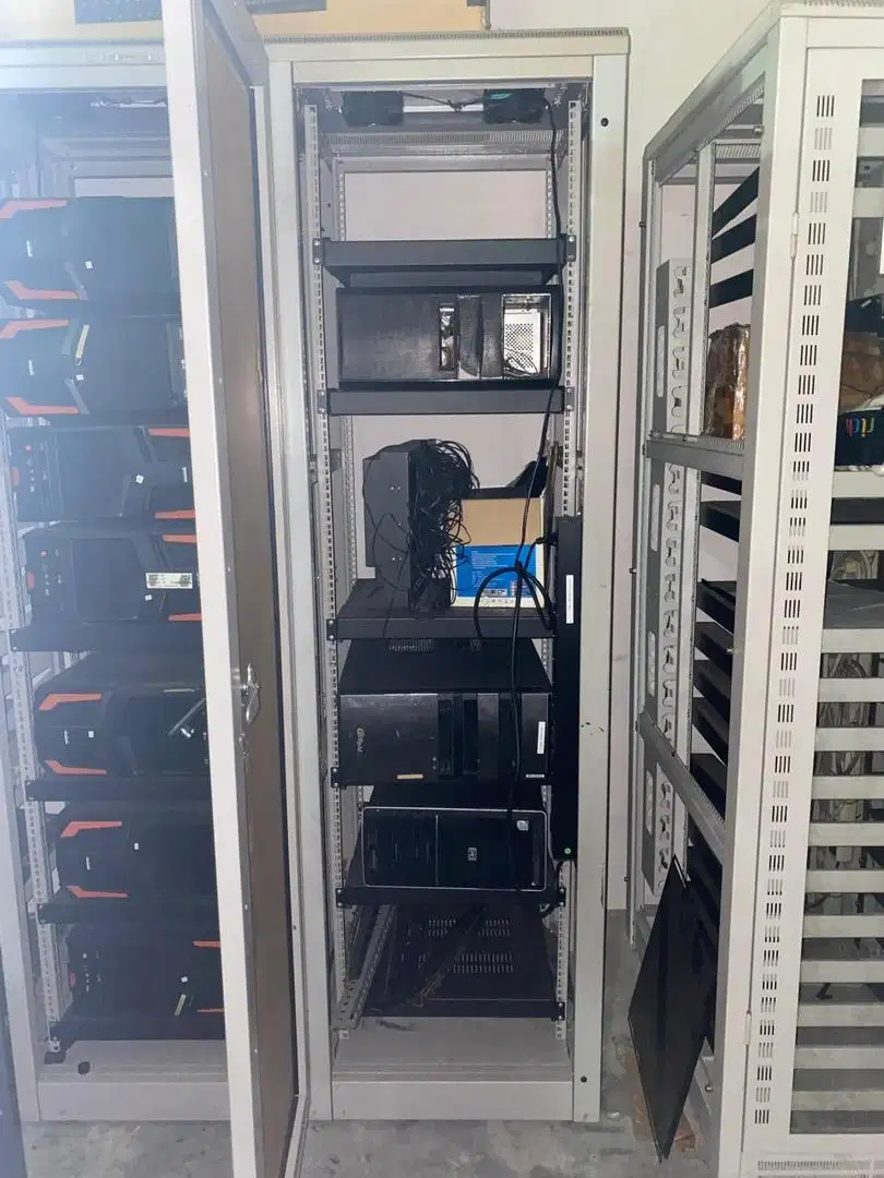 Rack server 42u