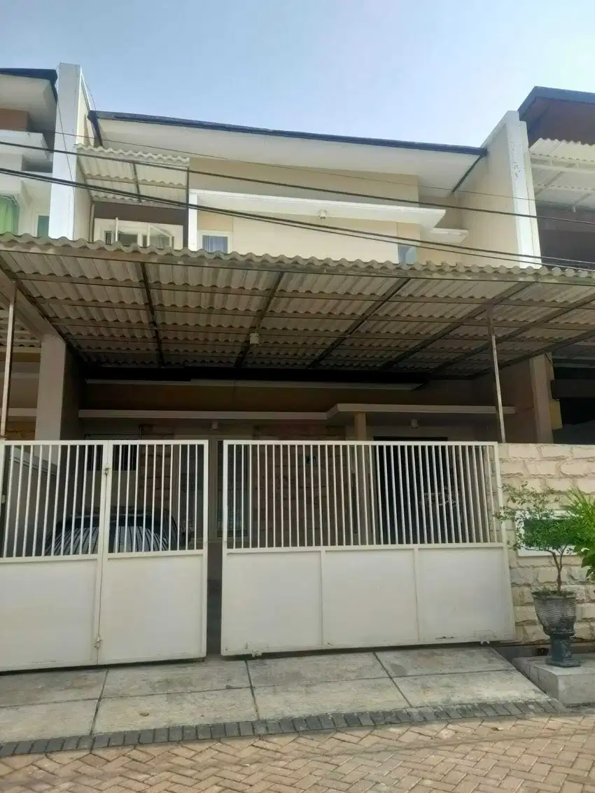 Dijual Murah Rumah Manyar Tirtoasri 2 lantai Semi Furnish