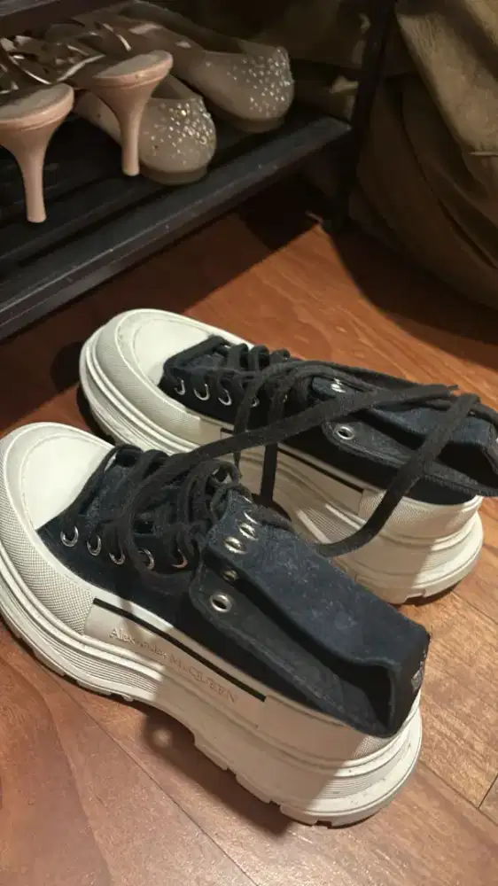 Sepatu Alexander mc Queen