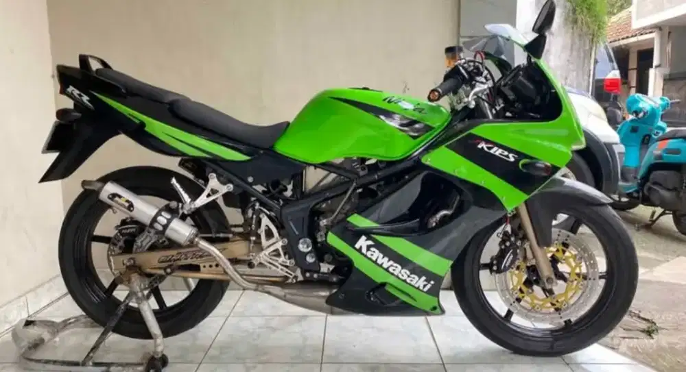 Kawasaki Ninja CBU 2005 Hijau