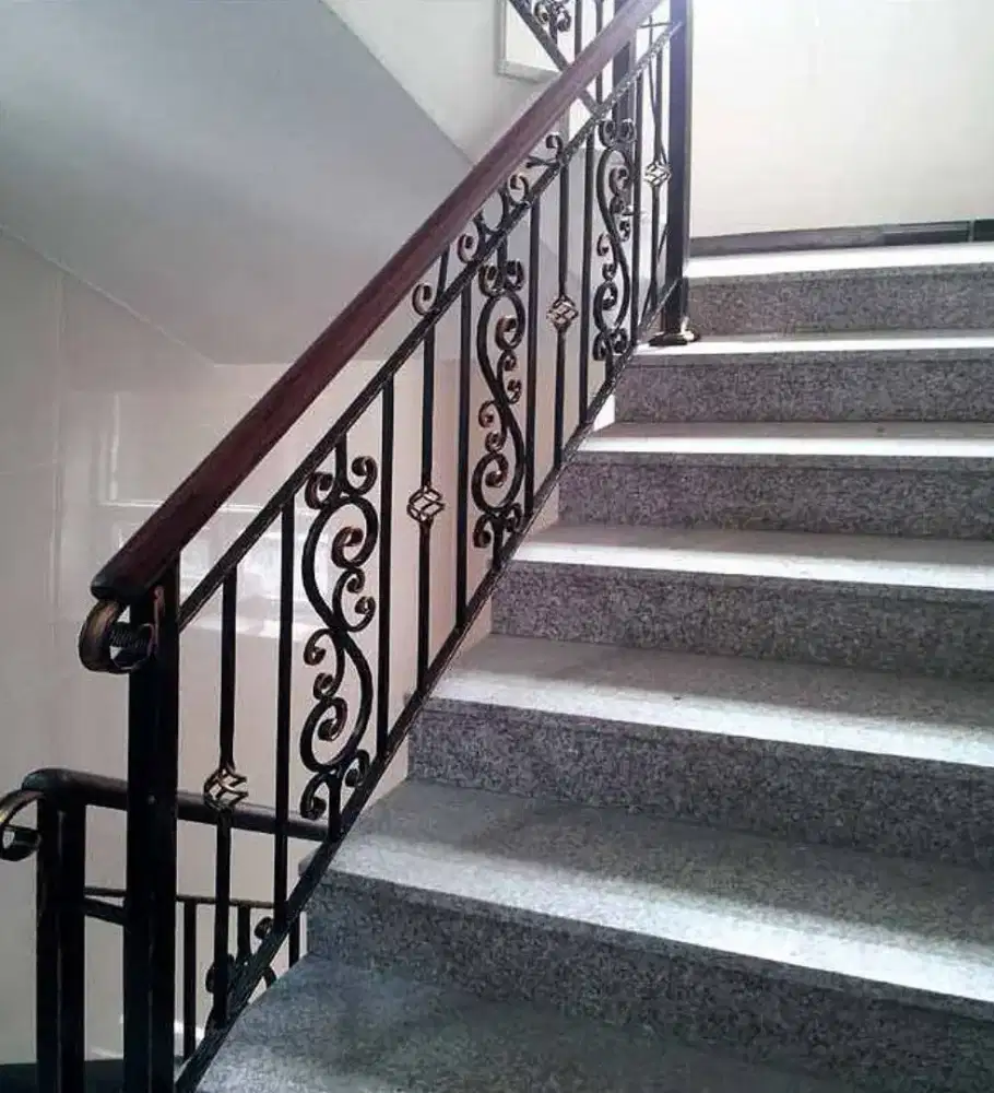 Bengkel las Lampung tralis kanopi pintu pagar gerbang tangga