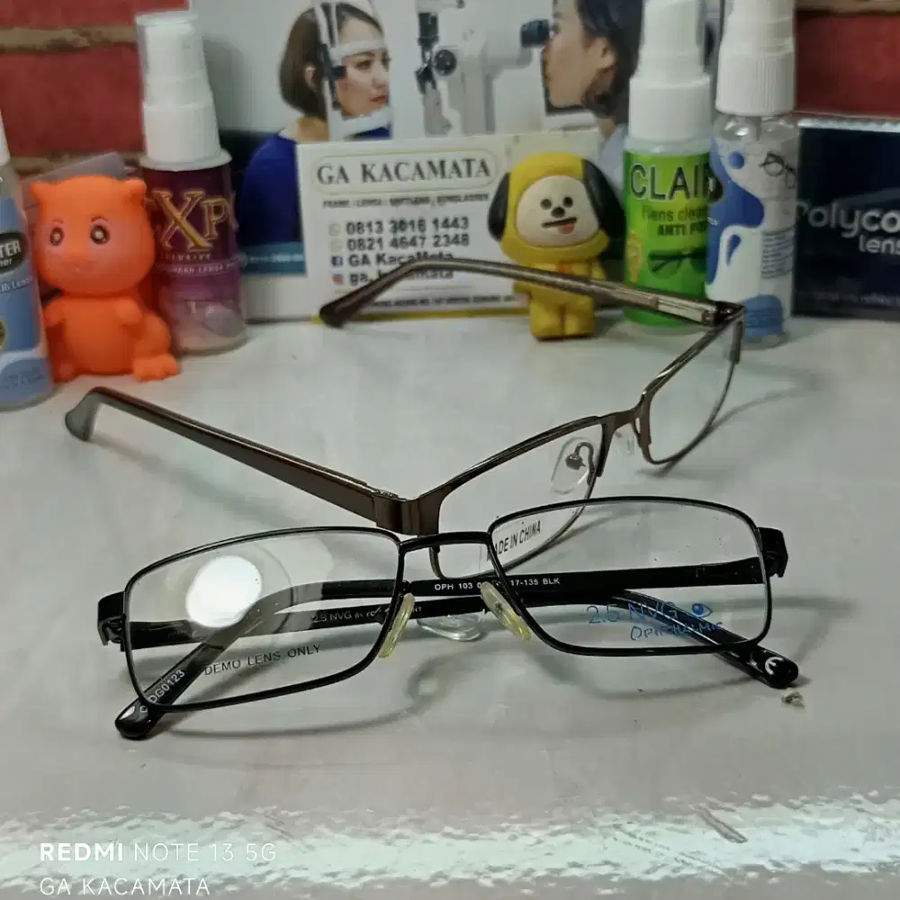 Frame Kacamata Model Kotak Kecil untuk Pengguna Plus dan Minus