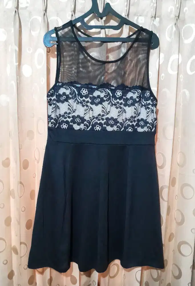 Mini dress hitam prelove untuk plus size