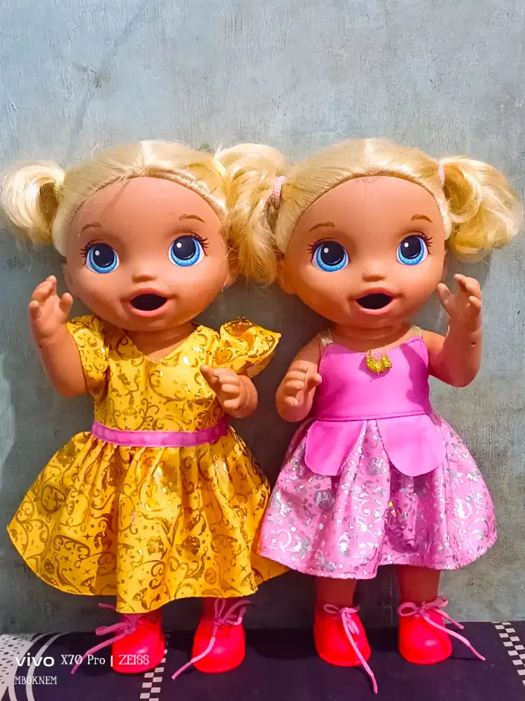 Boneka baby alive sunshine snack