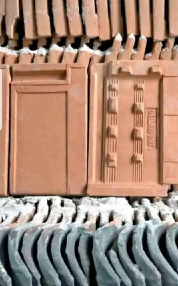 Flat minimalis tanah liat