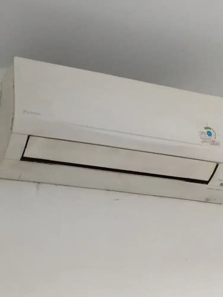 Dijual cepat AC Daikin 1 pk