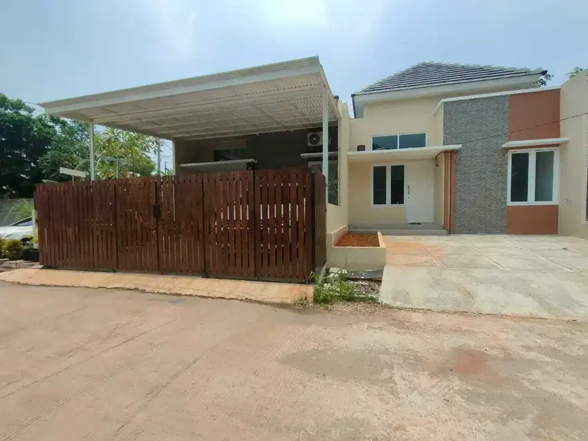 RUMAH DIJUAL 500JUTA   TANAH LUAS AKSES 2 MOBIL  8 MNT KE TOL JATIASIH