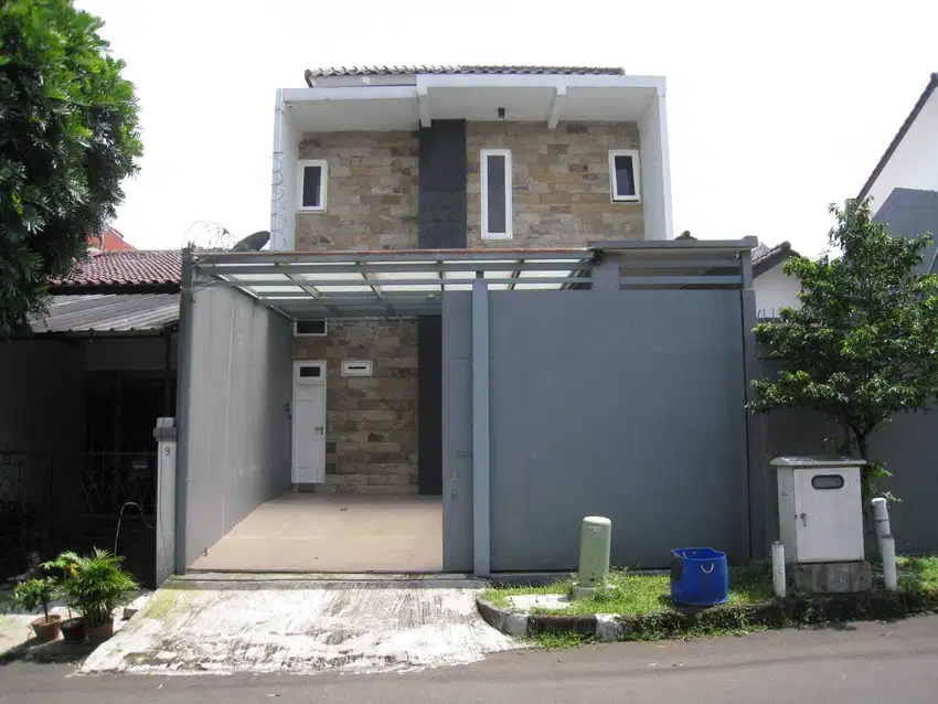 Rumah Siap Huni Modern SHM Bagus Beli Lewat Ray White Dapat Discount