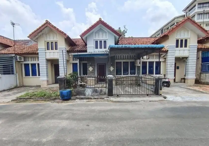 Jual Rumah Sandona 1.5 lantai Nagoya Baloi Full Renovasi Siap Huni