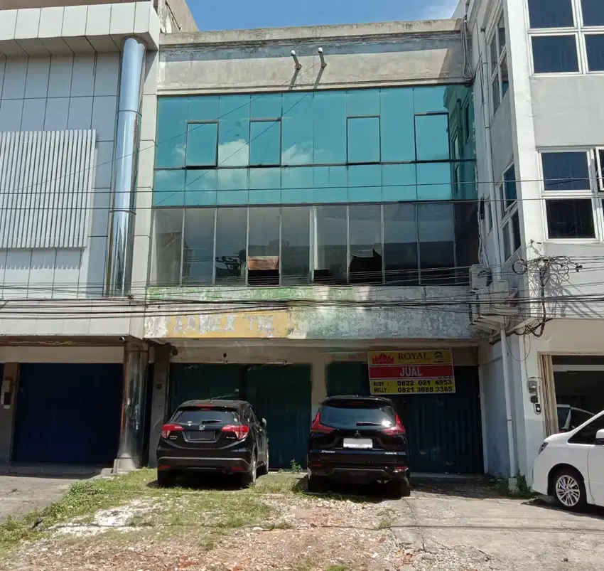 Dijual Ruko Lokasi Strategis Di Jl. Mt. Haryono Jl. Stadion Utama