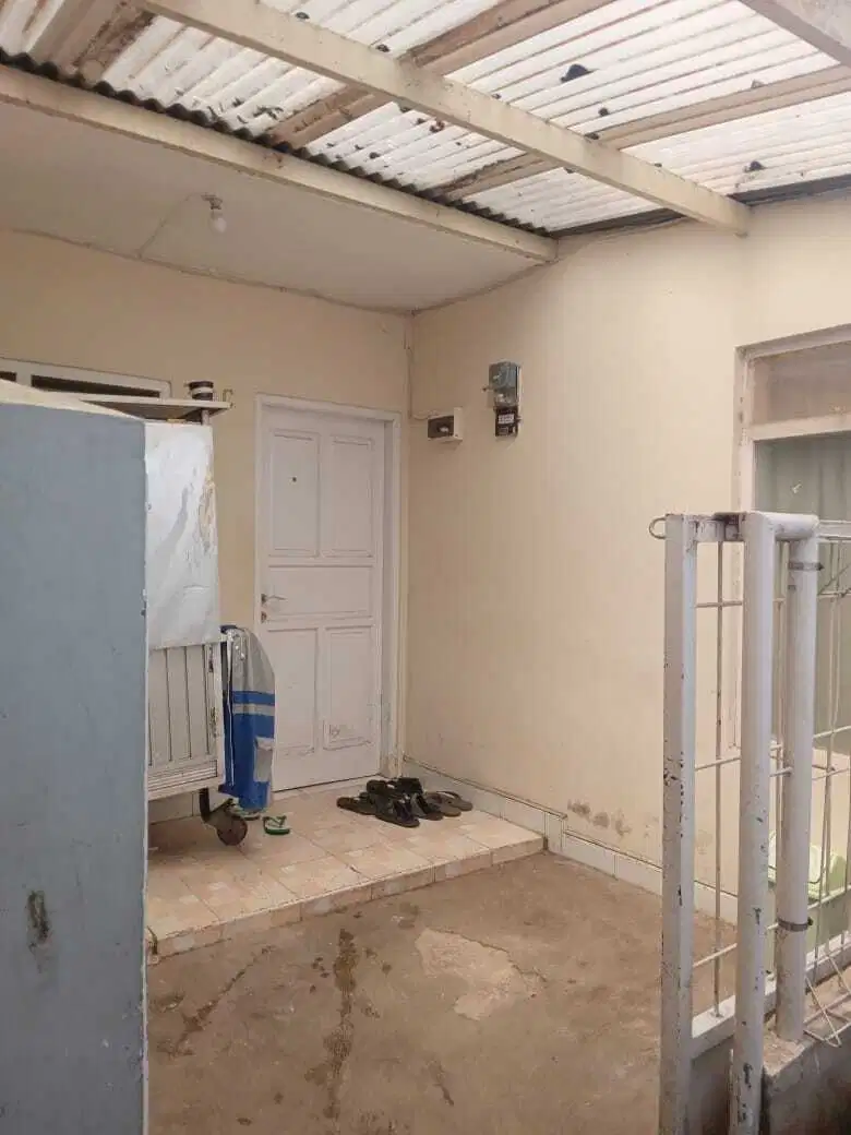 Dijual kostan 2 lantai 4 kamar Cisitu Dago BAndung