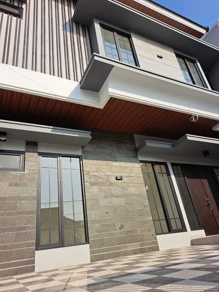 Rumah Baru Minimalis, Sutorejo Lokasi Favorit, Minimalist