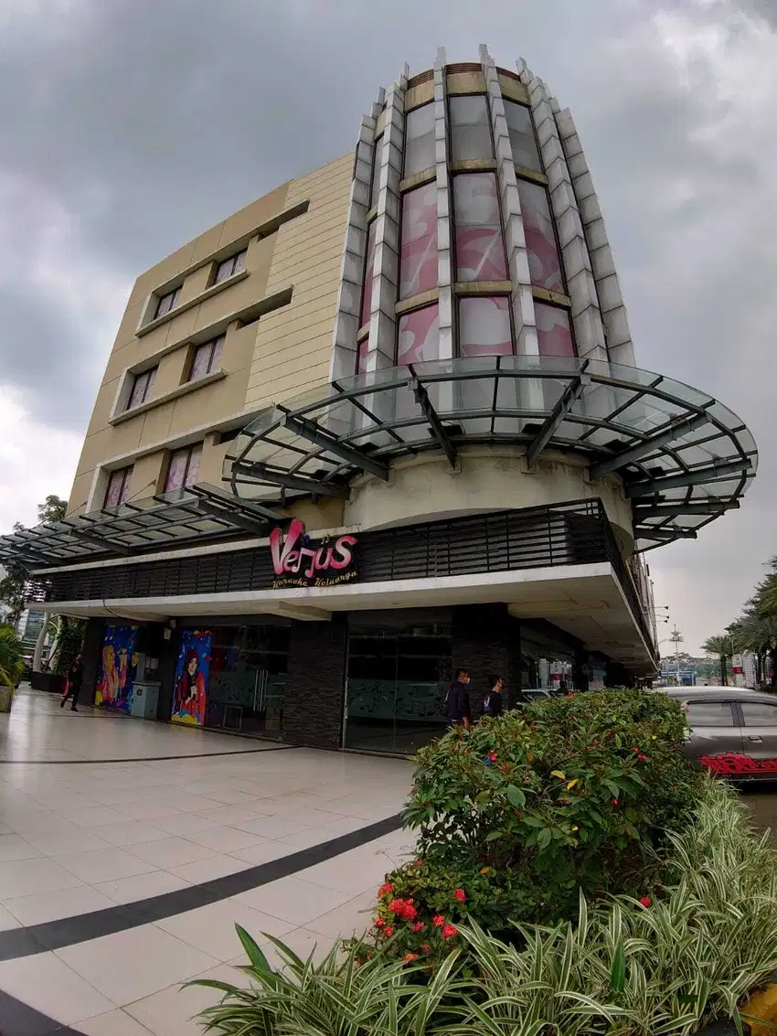 Gedung dan Bisnis Karaoke Masih Aktif di Area Tangerang
