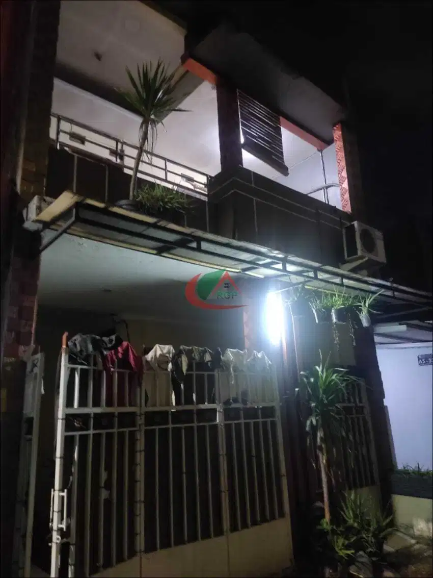 Dijual Rumah 2 Lantai di Graha Raya Bintaro!