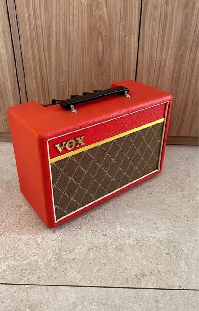 Vox Pathfinder 10 Red (Electric Guitar Amplifier)