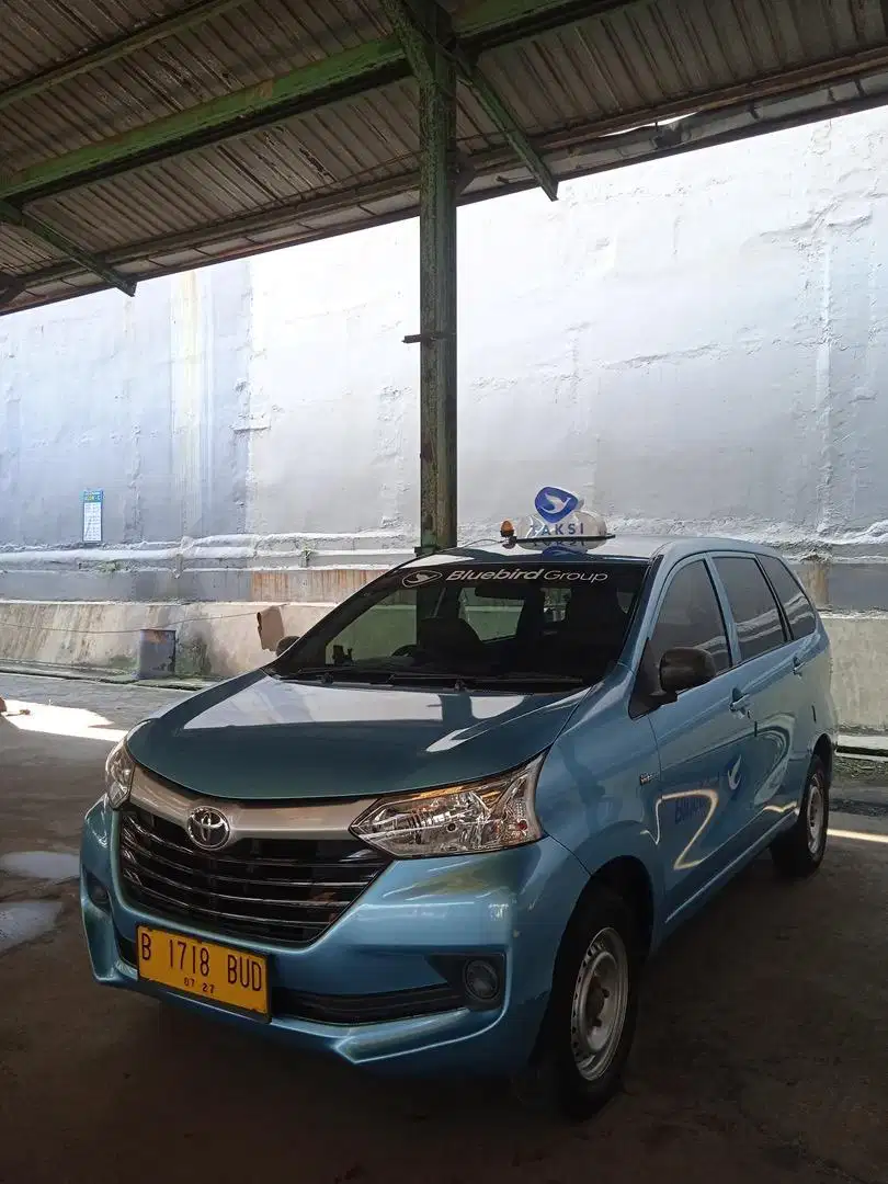 Lowongan kerja driver bluebird!!! daftar sekarang juga