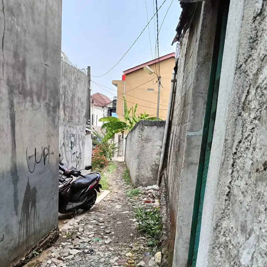 LAHAN DENGAN BANGUNAN GUDANG (COCOK UNTUK KONTRAKAN) - TANGERANG