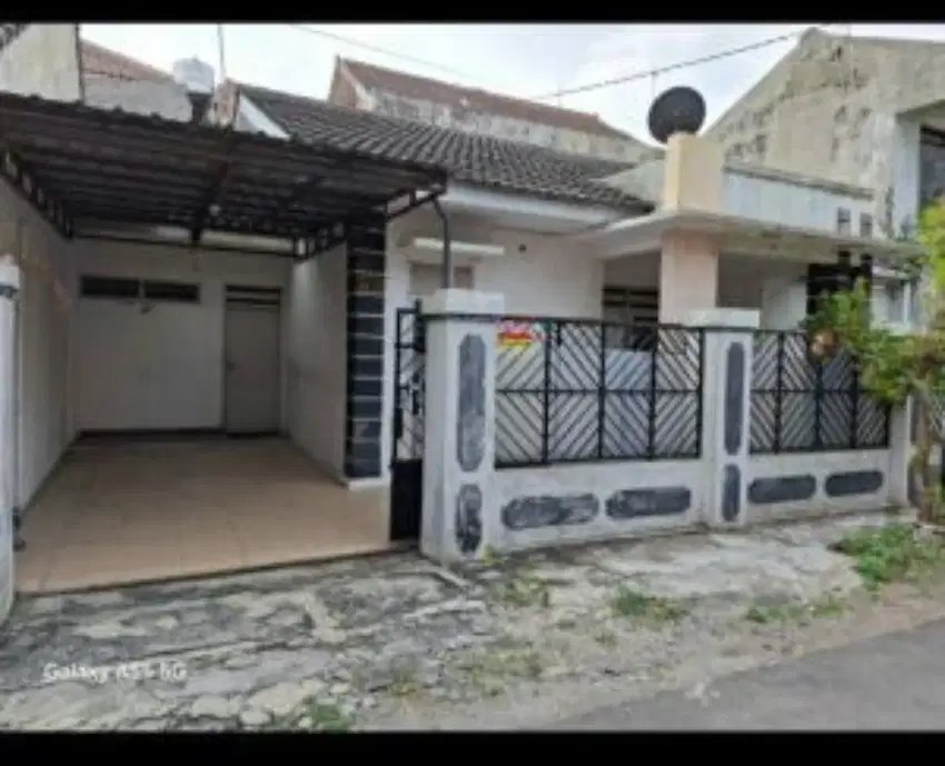 Disewakan  cat baru di Fajar indah