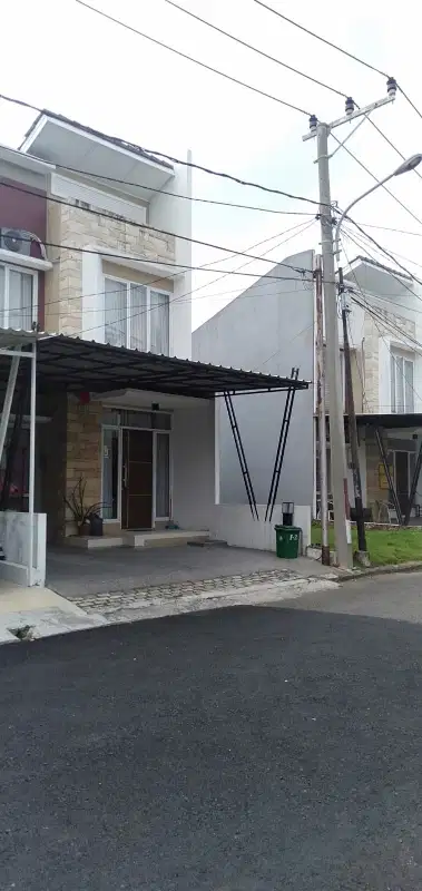 Di Kontrakan Rumah Full Purnish Depan RS Primayana di Karawang Barat