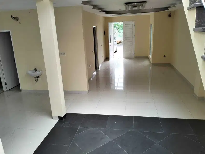Rumah Premier Pavilion (Ukuran 6x25 m)