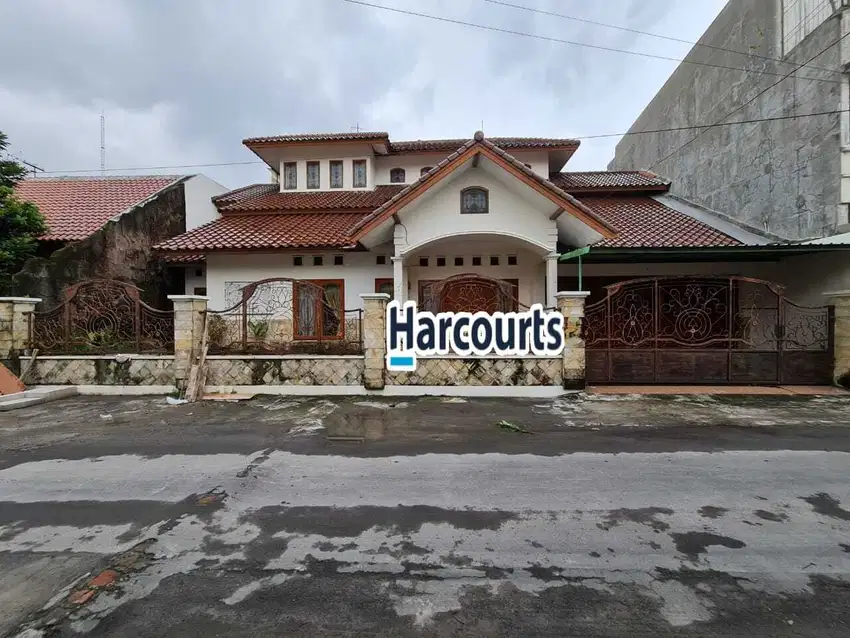 Rumah Bagus Siap Pakai Dekat Jalan Slamet Riyadi Solo