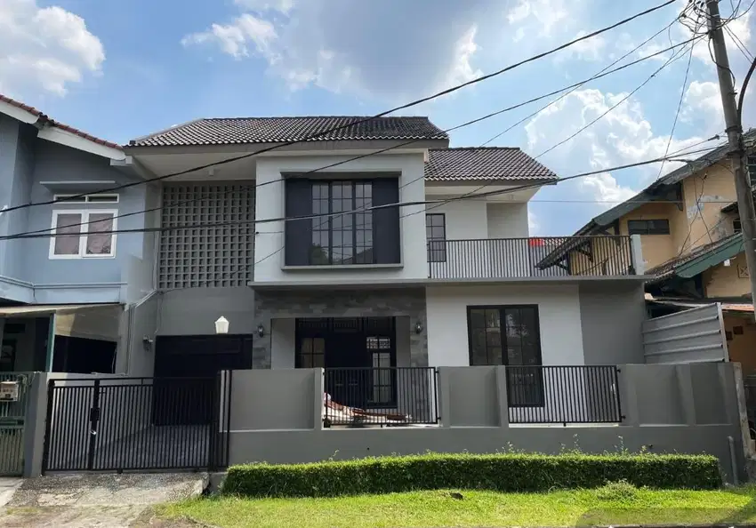Rumah modern style 2 lantai siap huni SHM Bintaro Sek 3 Bintaro CL 369