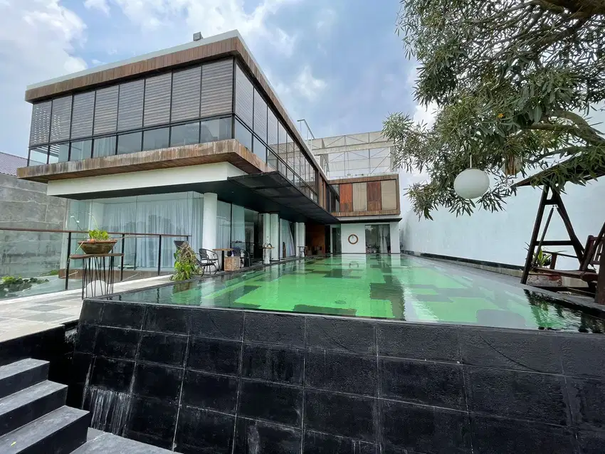 Rumah KBP/Kotabaru Parahyangan Swim Pool dng Sunset Kota Bandung