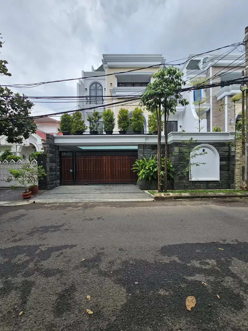 FOR SALE CILANDAK AREA BRAND NEW MODERN 2 UNIT  CLASSIC PRIVATE POOL