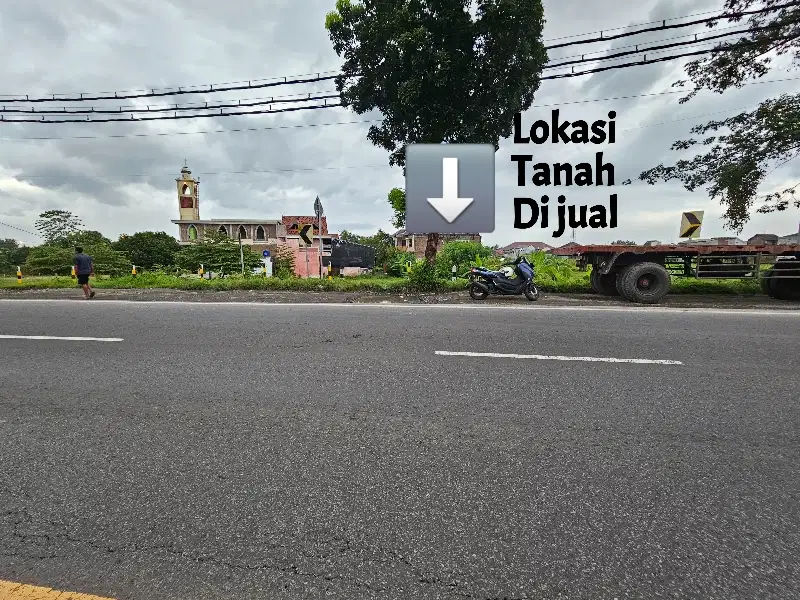 Tanah nol jalan raya samping hotel aston mojokerto