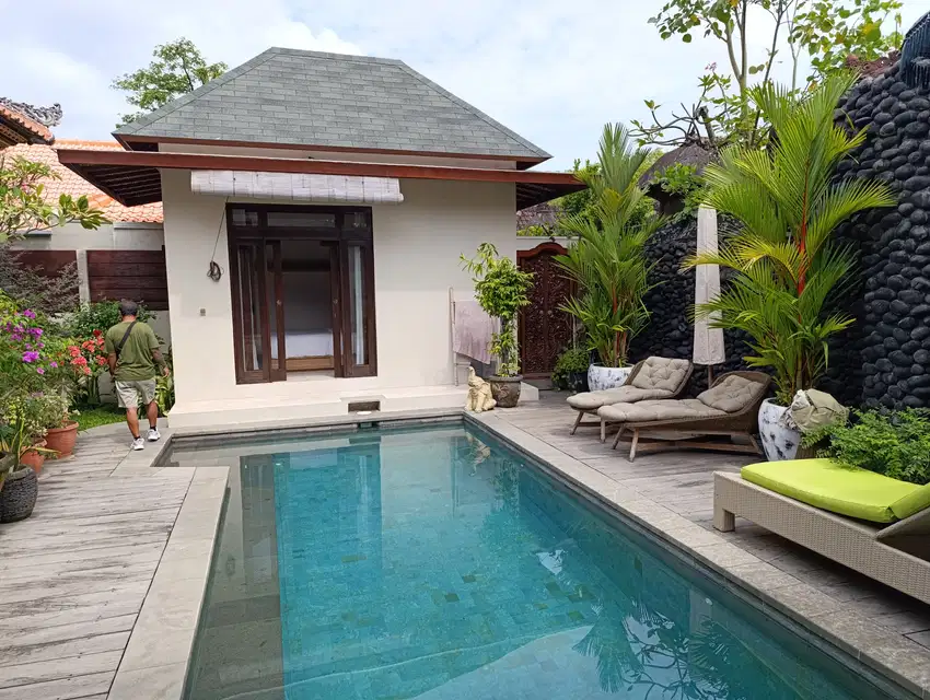 Villa cantik dekat pantai sanur dijual