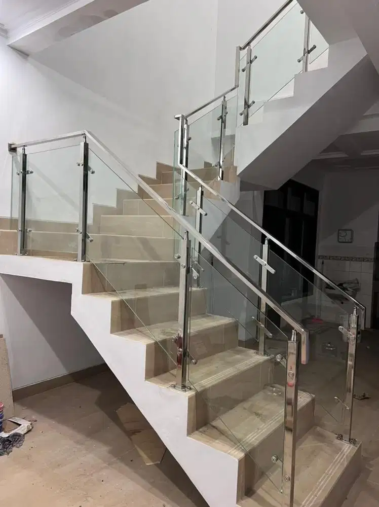 Railing tangga dan balkon