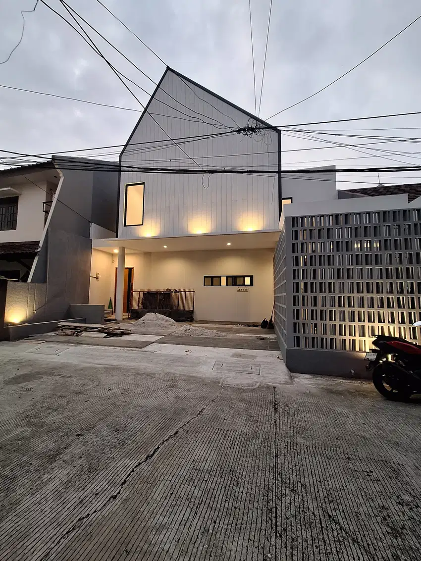 Rumah baru design modern di komplek duren sawit jakarta timur