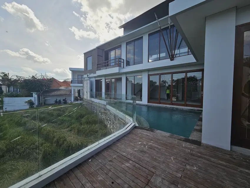 VILLA MEWAH CANGGU SIAP HUNI