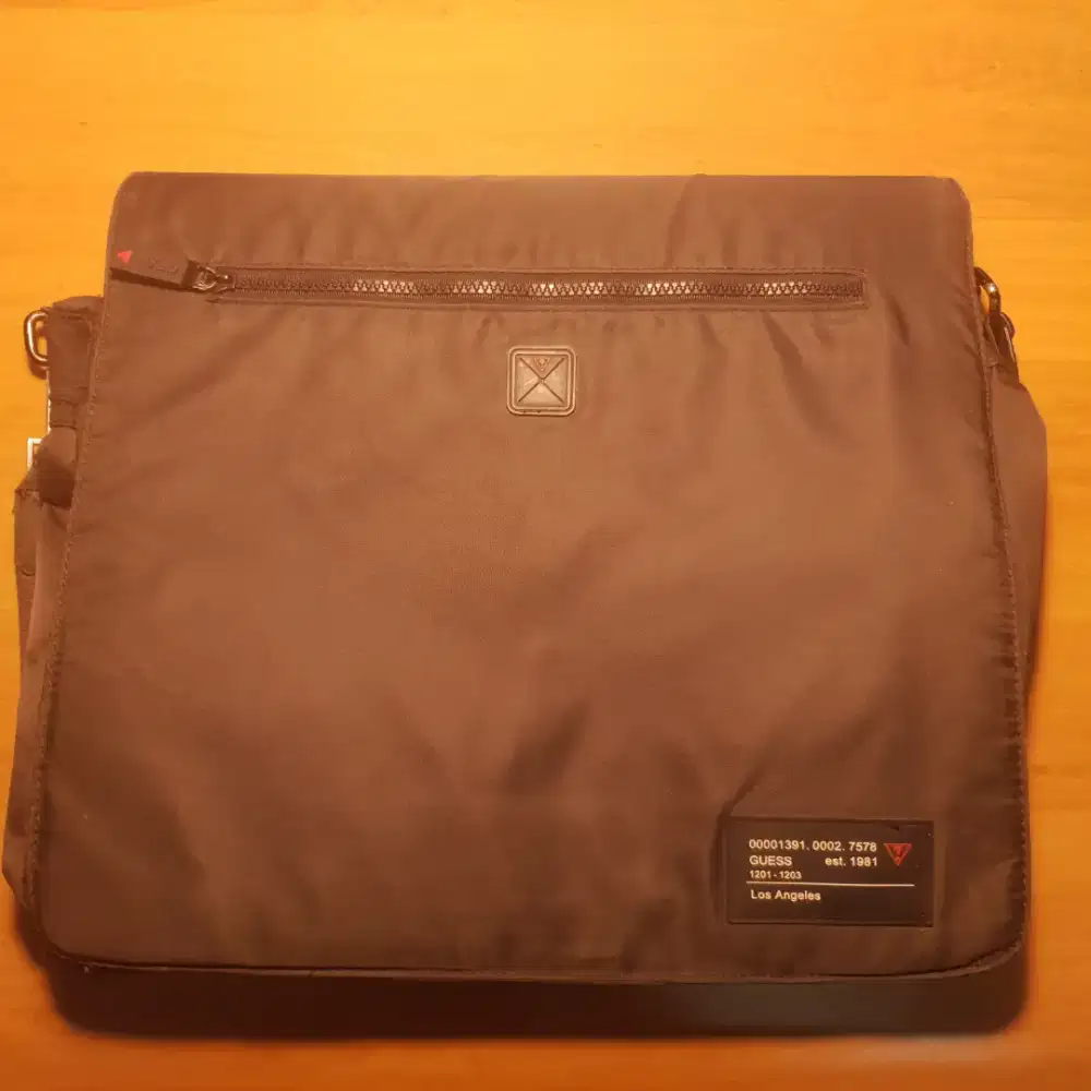 Dijual GUESS Messenger Bag